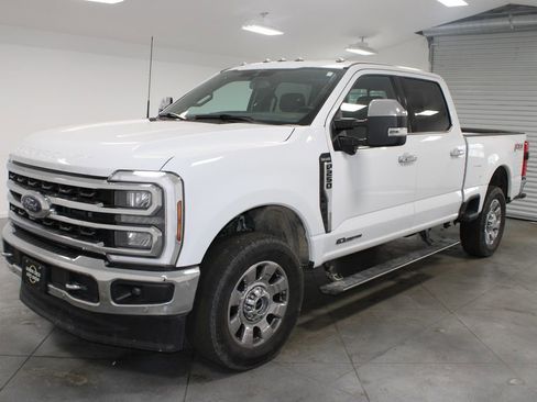 Used 2024 Ford F250 King Ranch w/ Chrome Package image 4
