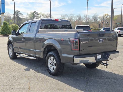 Used 2017 Ford F150 XLT w/ Trailer Tow Package image 11