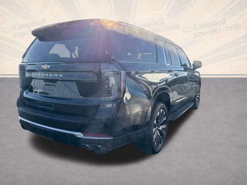 Used 2025 Chevrolet Suburban High Country image 6