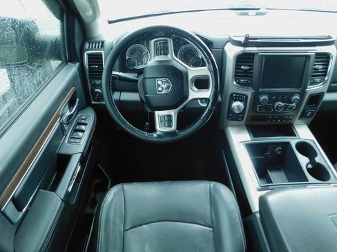 Used 2014 RAM 1500 Laramie w/ Convenience Group image 6