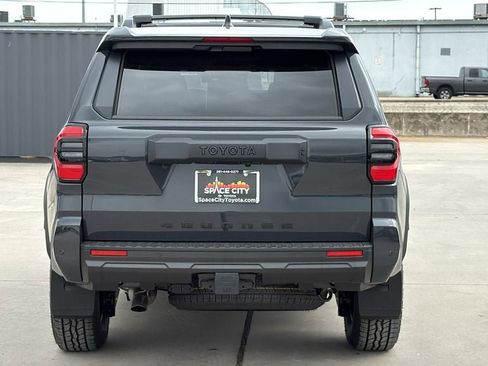 New 2026 Toyota 4Runner TRD Off-Road Premium AWD/4WD image 4
