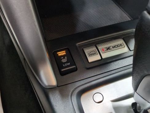 Used 2017 Subaru Forester 2.5i Limited image 9