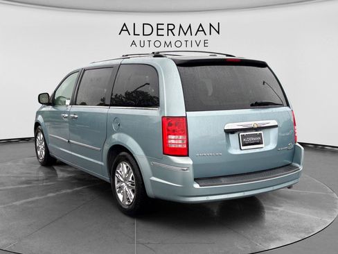 Used 2010 Chrysler Town & Country Limited w/ Entertainment Group #3 FWD image 3