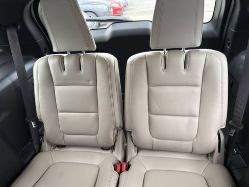 Used 2013 Ford Explorer XLT AWD/4WD image 9