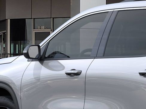 New 2026 Chevrolet Traverse LT FWD image 12