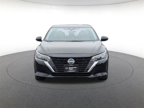 Used 2025 Nissan Sentra SV w/ SV Premium Package image 2