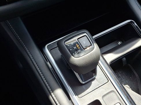 Certified 2023 Nissan Pathfinder SV w/ SV Premium Package image 16