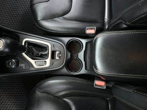 Used 2016 Jeep Cherokee Latitude w/ North All-Season Group AWD/4WD image 31