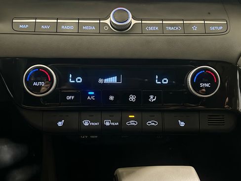 Used 2023 Hyundai Elantra SEL w/ Convenience Package FWD image 12