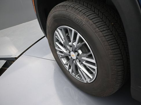Certified 2026 Chevrolet Traverse LT w/ Enhanced Driving Package FWD image 40