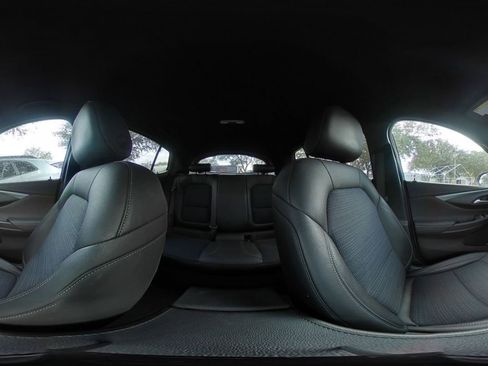 Used 2025 Buick Envista Preferred image 36