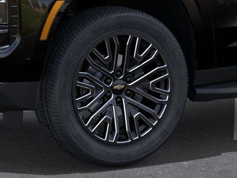 New 2026 Chevrolet Suburban RST AWD/4WD image 9