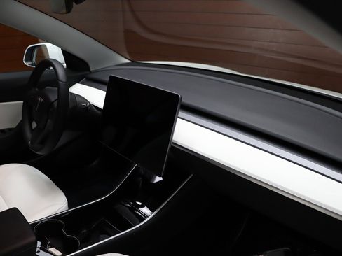 Used 2020 Tesla Model 3 Performance image 58