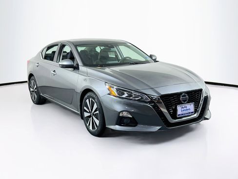 Used 2020 Nissan Altima 2.5 SV image 3