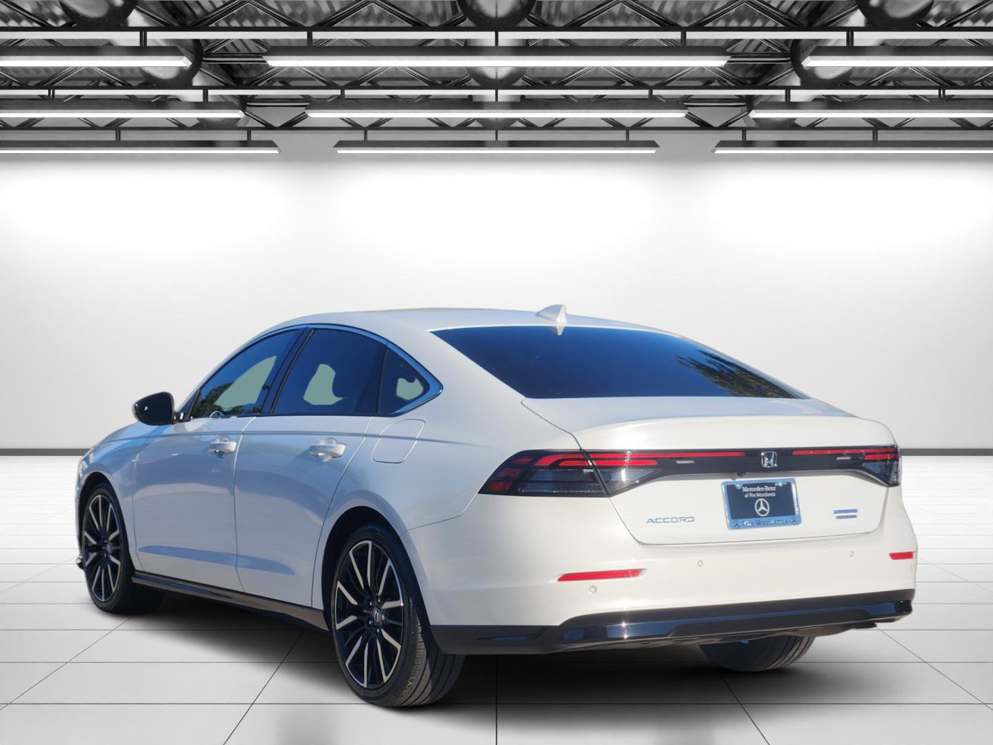 Used 2023 Honda Accord Touring image 7