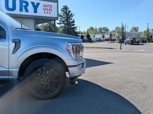 Used 2023 Ford F150 Lariat w/ Equipment Group 502A High AWD/4WD image 17