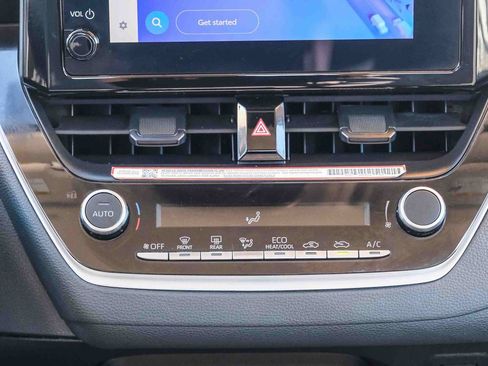 Used 2025 Toyota Corolla LE FWD image 16
