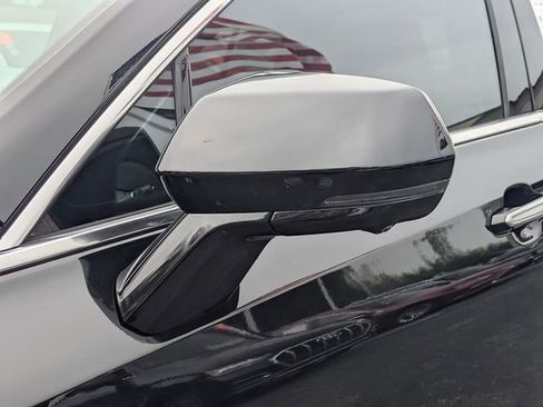 Certified 2024 Cadillac XT4 Premium Luxury w/ Active Safety Package AWD/4WD image 9