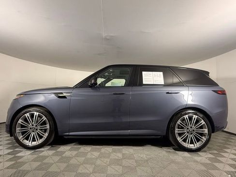 Used 2025 Land Rover Range Rover Sport Dynamic SE AWD/4WD image 3