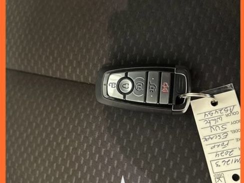 Used 2024 Ford Escape ST-Line w/ Tech Pack #1 AWD/4WD image 25