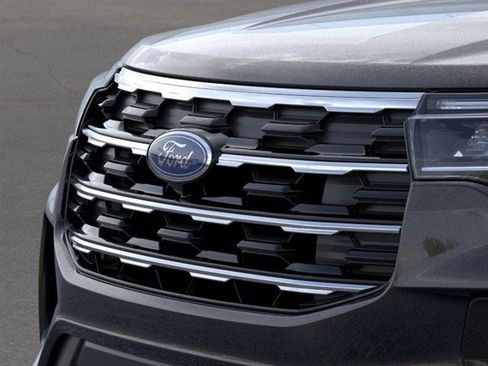 Used 2026 Ford Explorer Active w/ Active Comfort Package AWD/4WD image 17