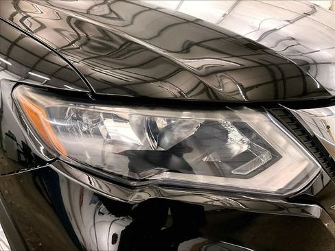 Used 2019 Nissan Rogue SV AWD/4WD image 27