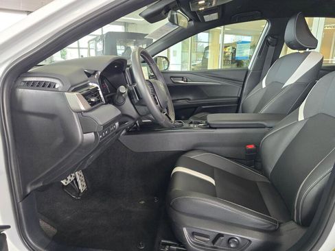 Used 2025 Toyota Camry SE image 22