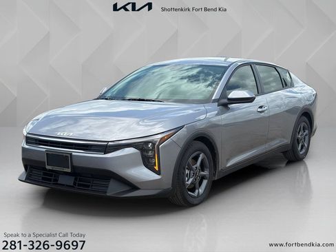 New 2026 Kia K4 FWD image 1