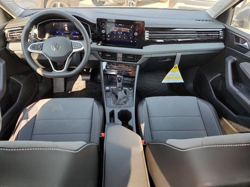 New 2025 Volkswagen Jetta SE image 11