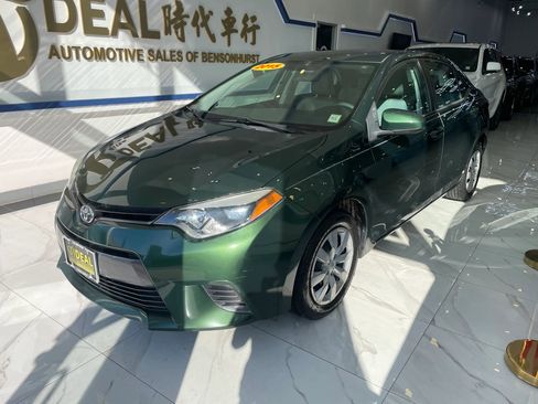 Used 2015 Toyota Corolla LE FWD image 4