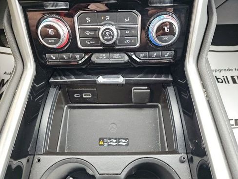 Used 2022 GMC Yukon Denali image 48