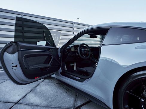 Used 2023 Porsche 911 GT3 image 25