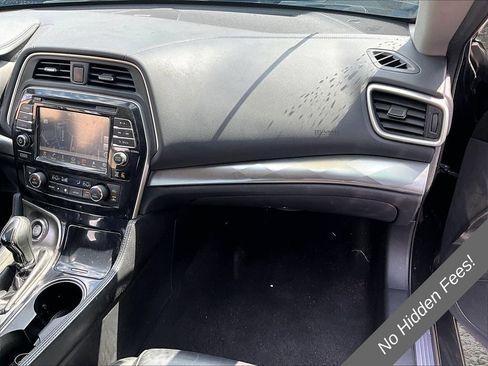 Used 2018 Nissan Maxima SR w/ Midnight Edition FWD image 10