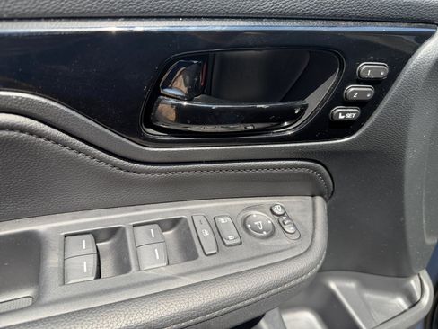 Used 2024 Honda Odyssey Elite image 17