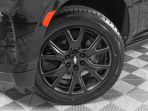 Used 2021 Chevrolet Suburban High Country image 34