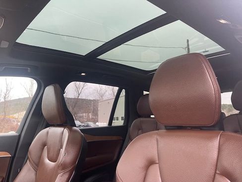 Used 2024 Volvo XC90 T8 Plus image 17