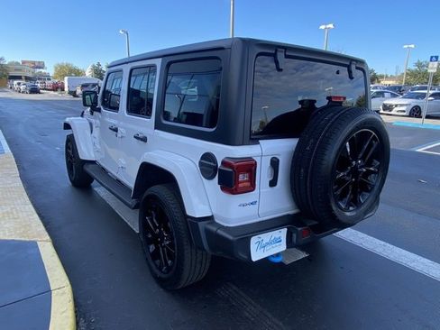 Used 2023 Jeep Wrangler Unlimited Sahara image 6