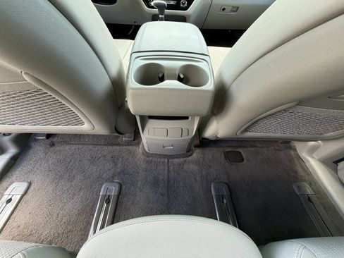 Used 2020 Kia Sedona LX FWD image 32
