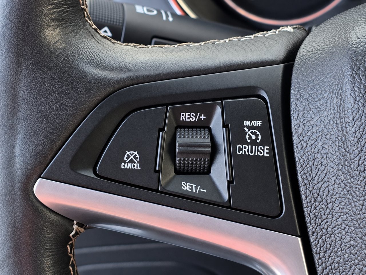 Certified 2017 Buick Encore Essence FWD image 20