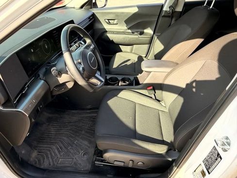 Used 2024 Hyundai Kona SEL FWD image 8