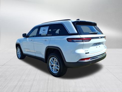 New 2025 Jeep Grand Cherokee Laredo X w/ Luxury Tech Group I image 6