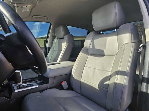 Used 2014 Toyota Tundra Limited image 11