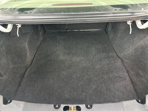 Used 2004 Ford Taurus SES image 25