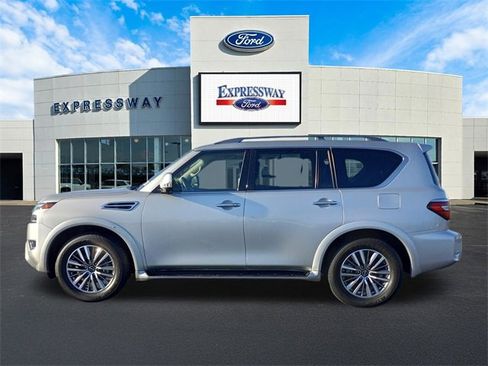 Used 2023 Nissan Armada SL image 9