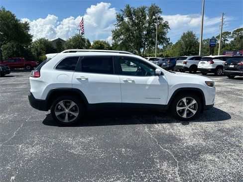Used 2019 Jeep Cherokee Limited w/ Technology Group image 3