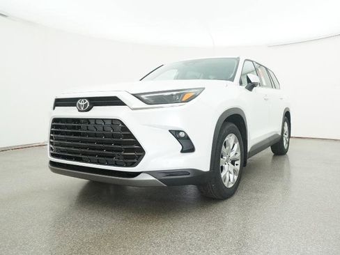 New 2026 Toyota Grand Highlander Limited image 11