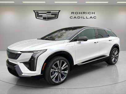 Certified 2025 Cadillac Optiq Luxury 2