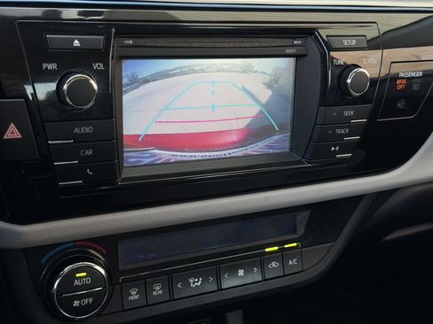 Used 2016 Toyota Corolla FWD image 18