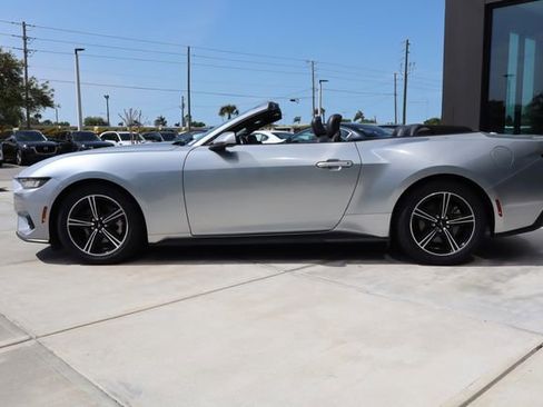 Used 2025 Ford Mustang Premium image 24