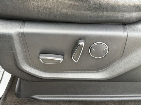 Used 2017 Ford F250 Lariat w/ Lariat Ultimate Package image 18